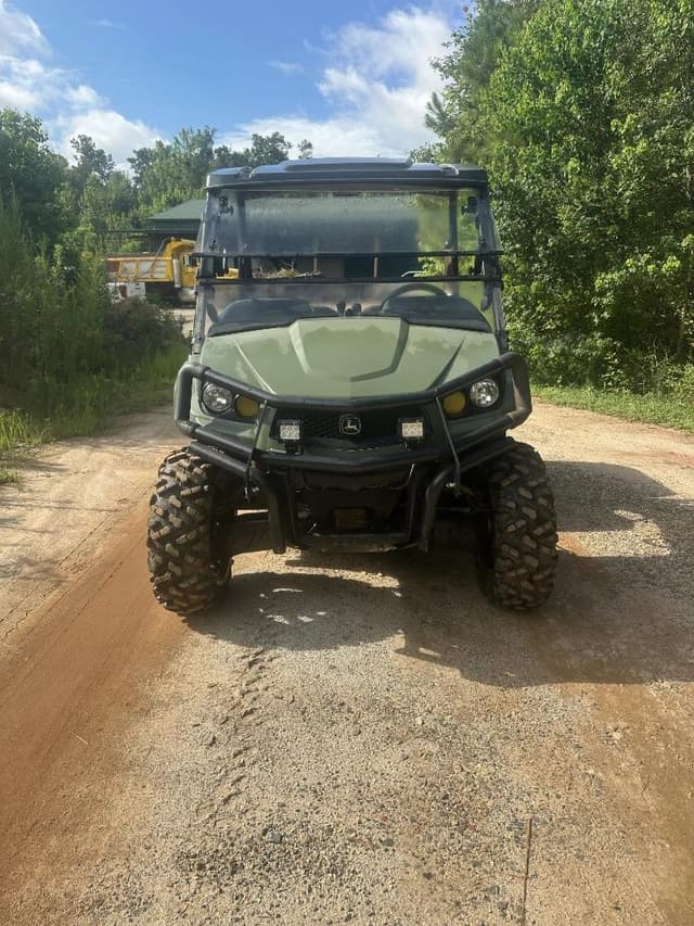 Image of John Deere XUV 590 equipment image 1