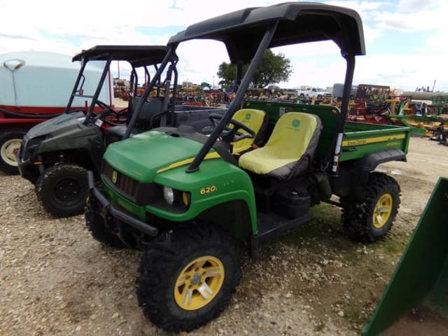 Image of John Deere Gator XUV 620i equipment image 4