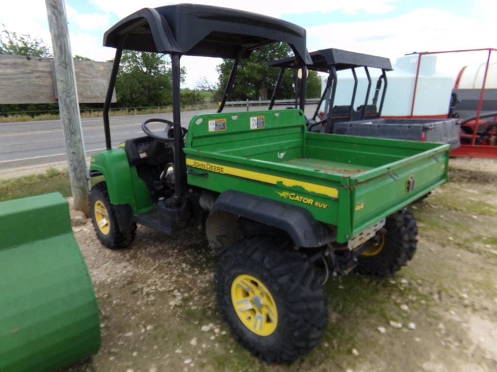 John Deere Gator XUV 620i Equipment Image0