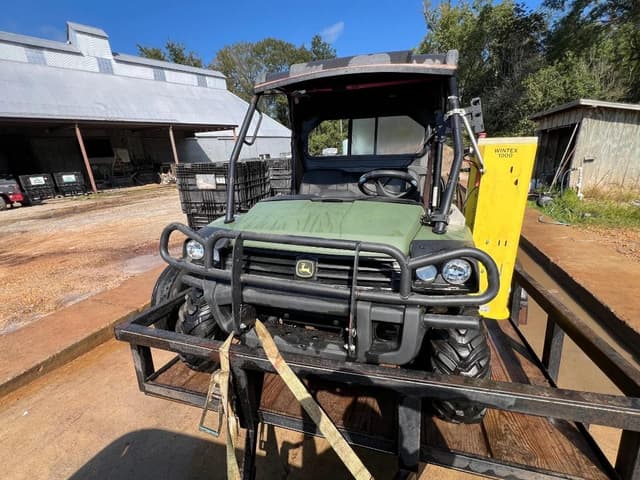 Image of John Deere XUV 825E equipment image 1