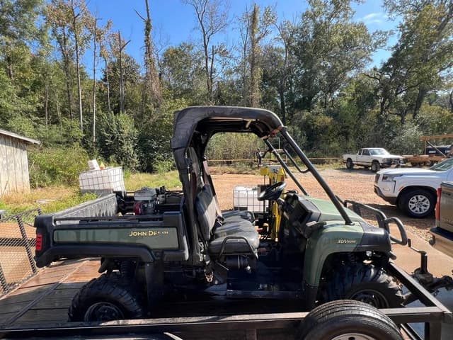 Image of John Deere XUV 825E equipment image 3