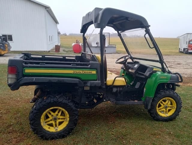 Image of John Deere XUV 825M equipment image 2