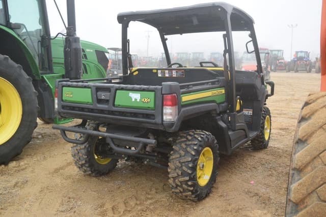 Image of John Deere XUV 835M equipment image 3