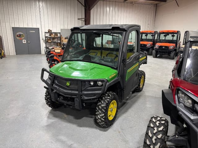 Image of John Deere XUV 835M equipment image 1
