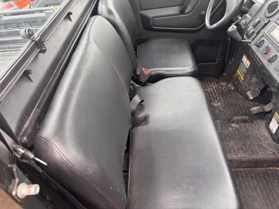 Image of John Deere XUV 835M equipment image 3