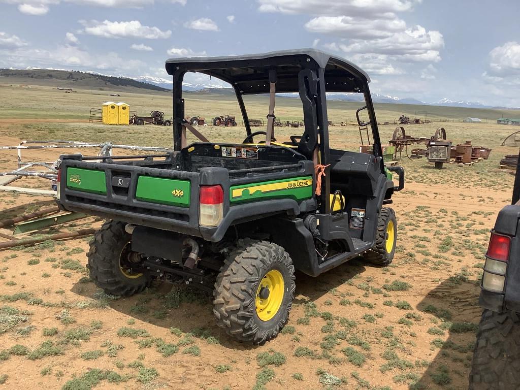 Image of John Deere XUV 835M Image 1