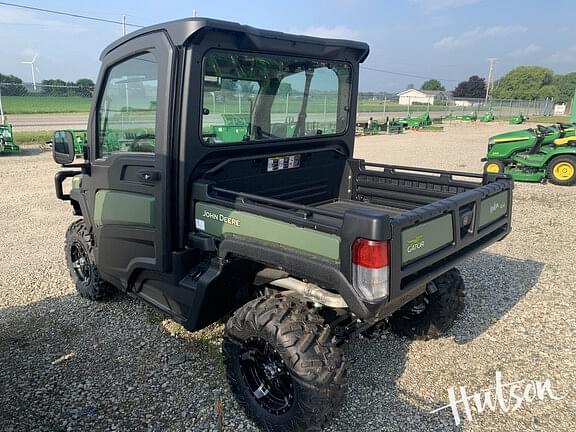 Image of John Deere XUV 835R equipment image 3