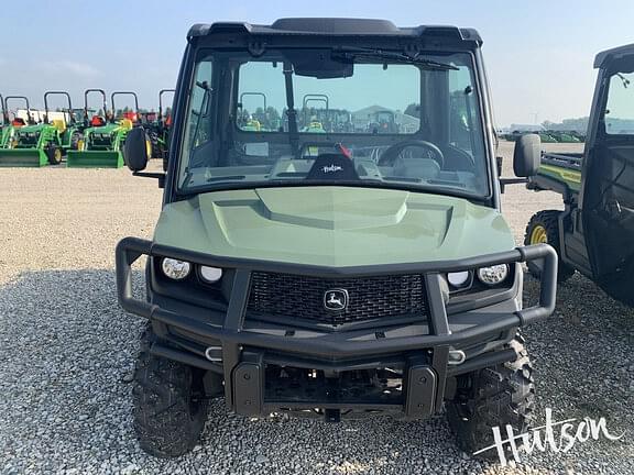 Image of John Deere XUV 835R equipment image 2