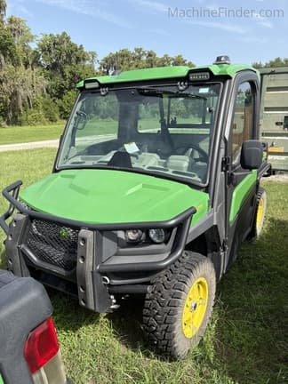 Image of John Deere XUV 835R equipment image 4