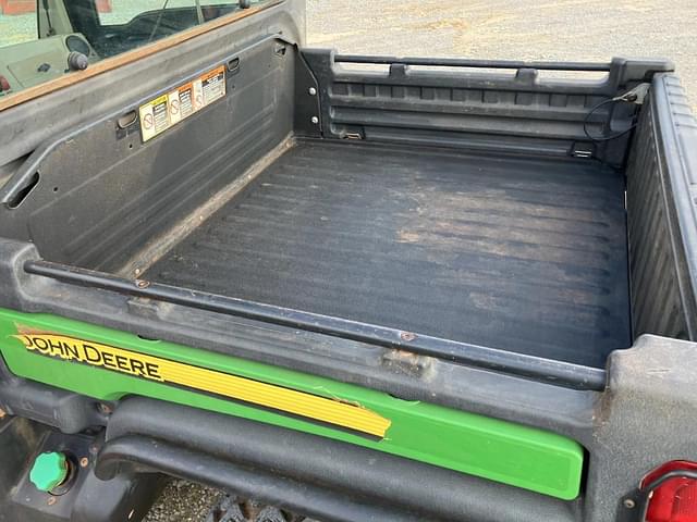 Image of John Deere XUV 865R equipment image 4