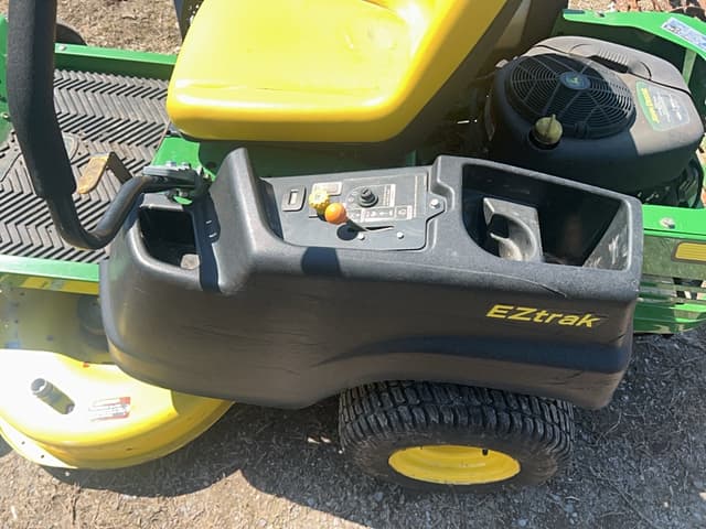 Image of John Deere Z225 equipment image 3