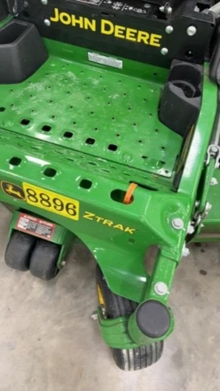 Image of John Deere Z930M equipment image 2