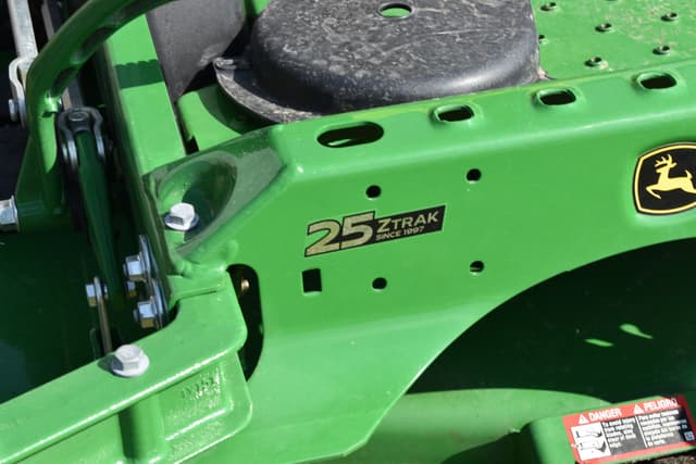Image of John Deere Z930M equipment image 4