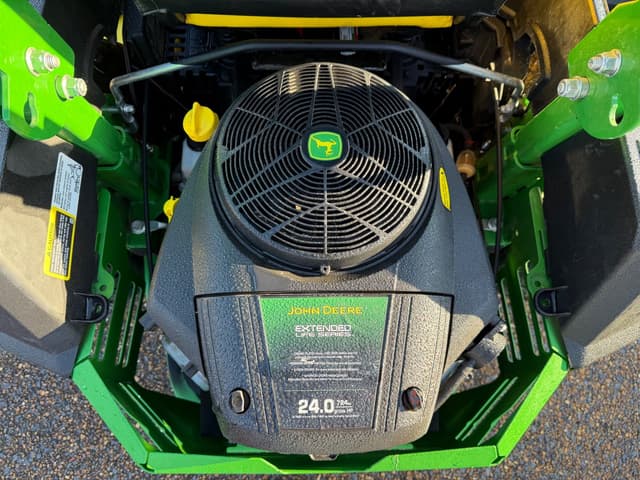 Image of John Deere ZTrak equipment image 4