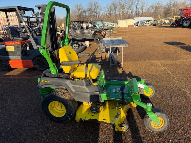 Image of John Deere ZTrak equipment image 1