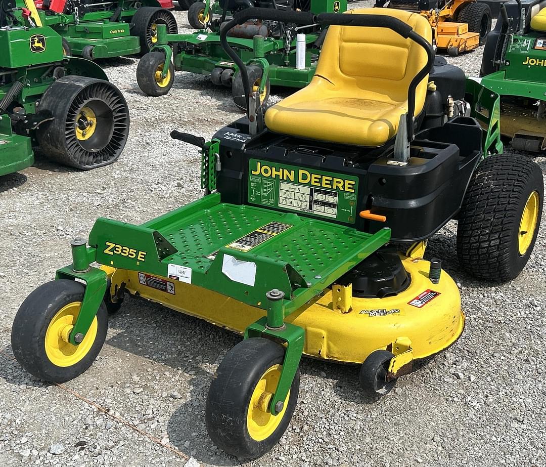 Image of John Deere Z335E Primary image