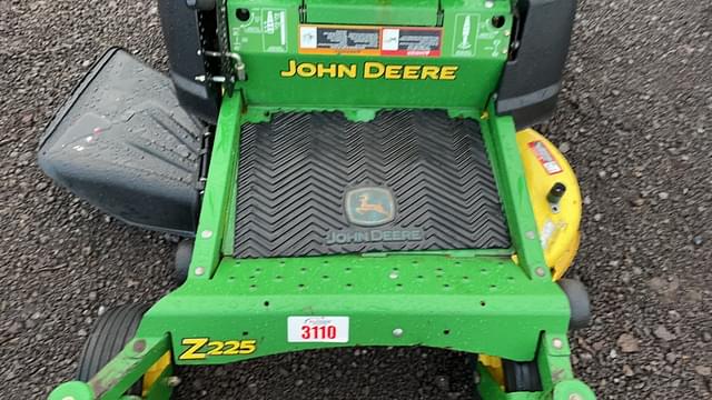 Image of John Deere Z225 equipment image 4