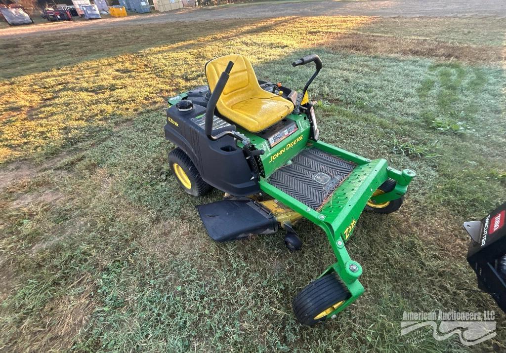Image of John Deere Z225 Image 1