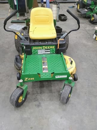 Image of John Deere Z235 equipment image 3