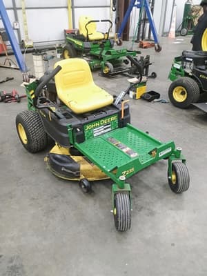 John Deere Z235 Image