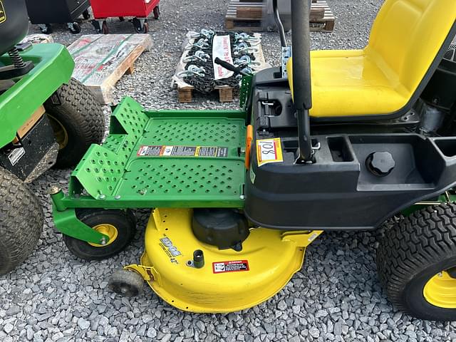 Image of John Deere Z235 equipment image 4