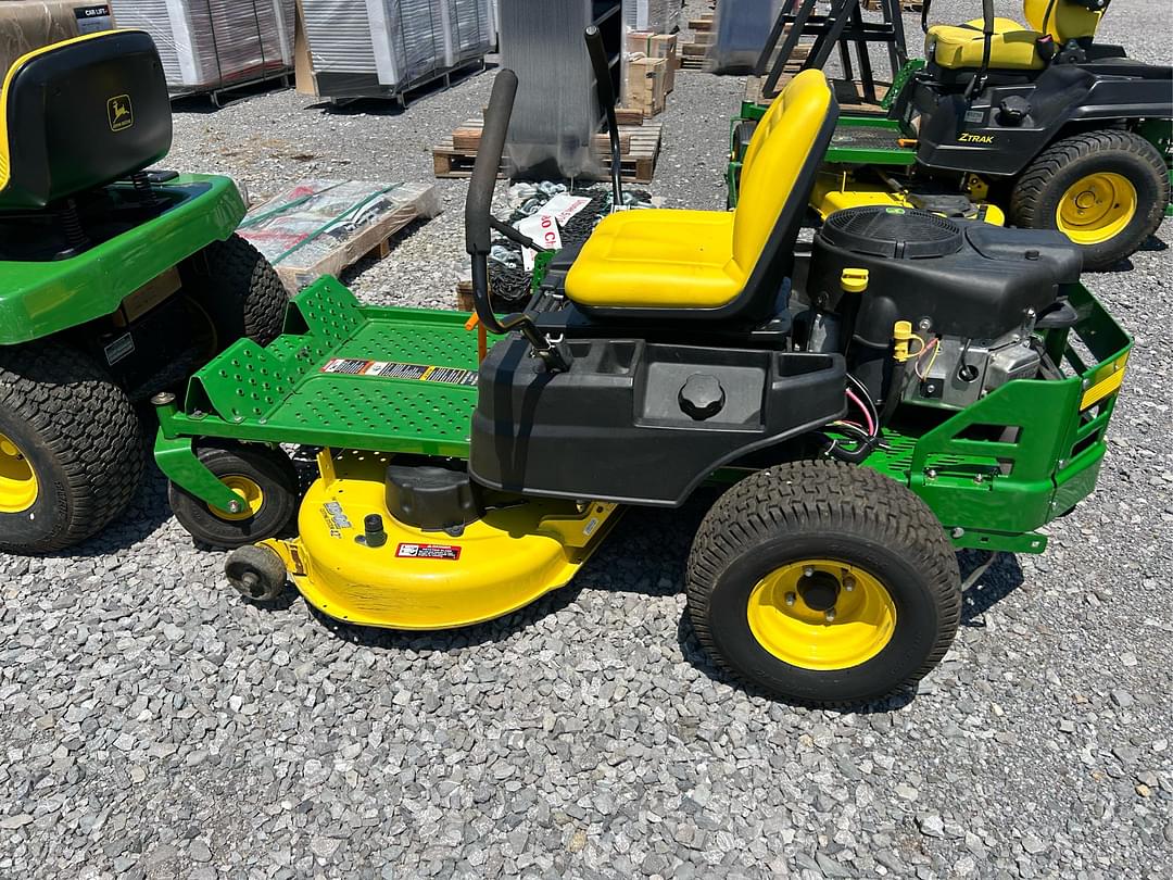 Image of John Deere Z235 Primary image