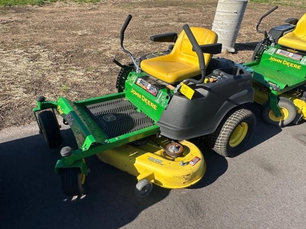 2009 John Deere Z245 Equipment Image0