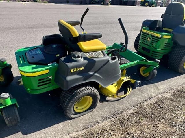 Image of John Deere Z245 equipment image 2
