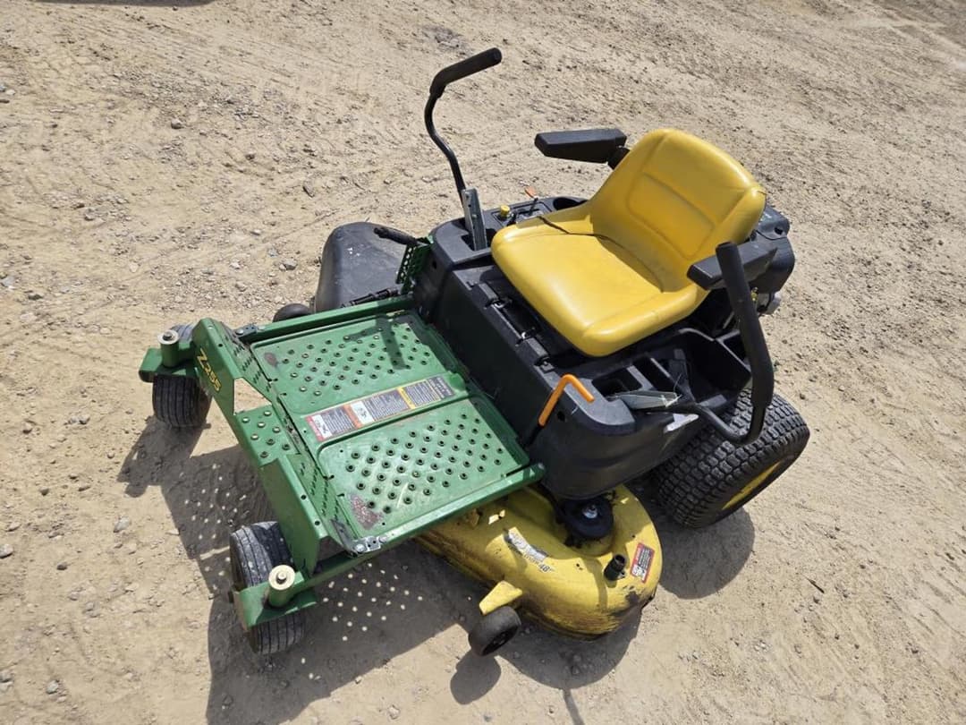 Image of John Deere Z255 Primary image