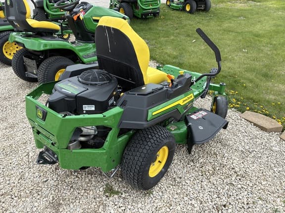 Image of John Deere Z320M equipment image 4