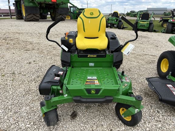 Image of John Deere Z320M equipment image 1