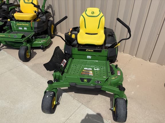 Image of John Deere Z320M Image 0