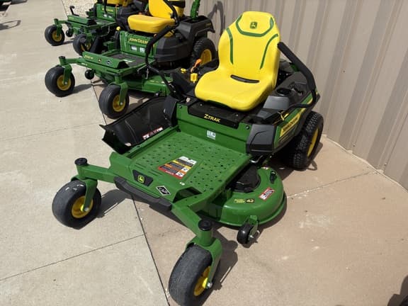 Image of John Deere Z320M Image 1