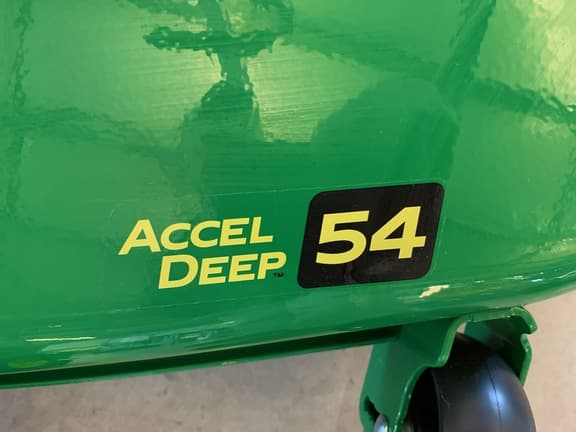 Image of John Deere Z330R equipment image 4