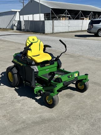 Image of John Deere Z330R equipment image 2