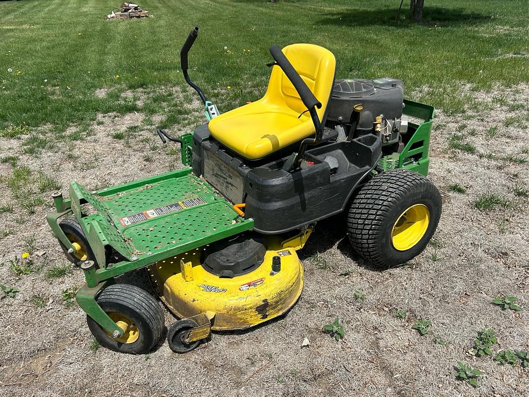 Image of John Deere Z335E Primary image