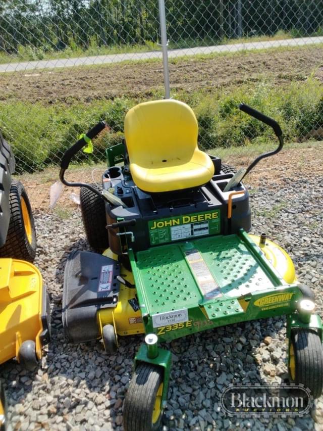 Image of John Deere Z335E equipment image 4