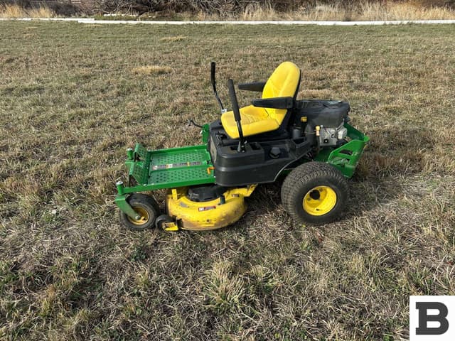 Image of John Deere Z345M equipment image 2