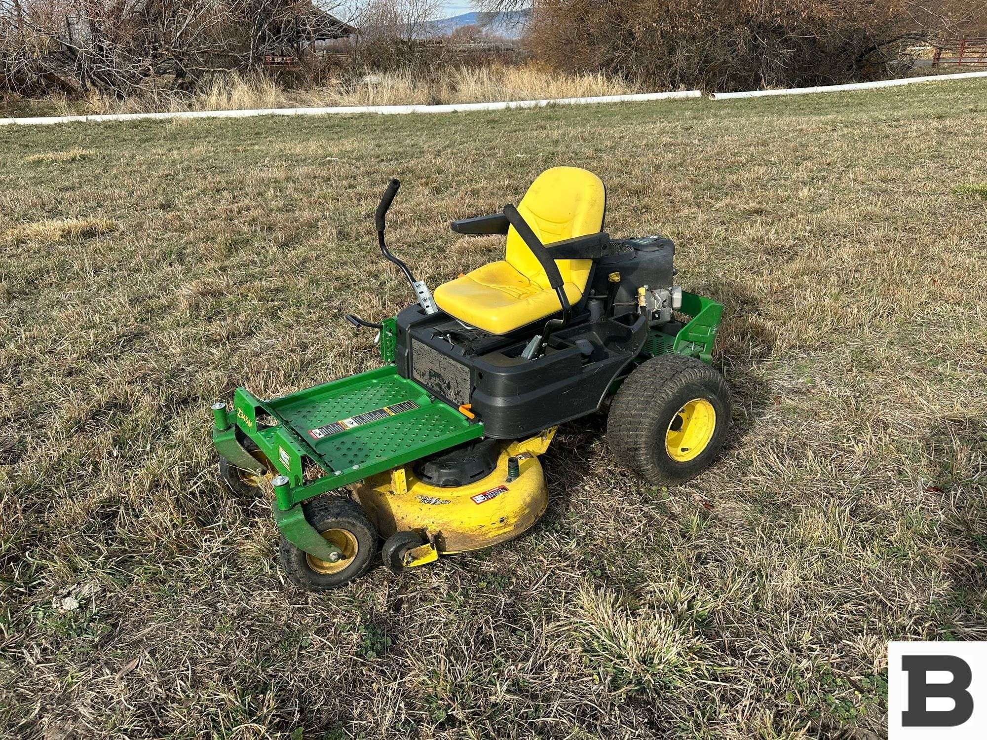 John Deere Z345M Equipment Image0