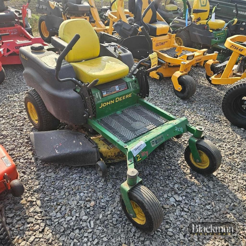 John Deere Z425 Equipment Image0