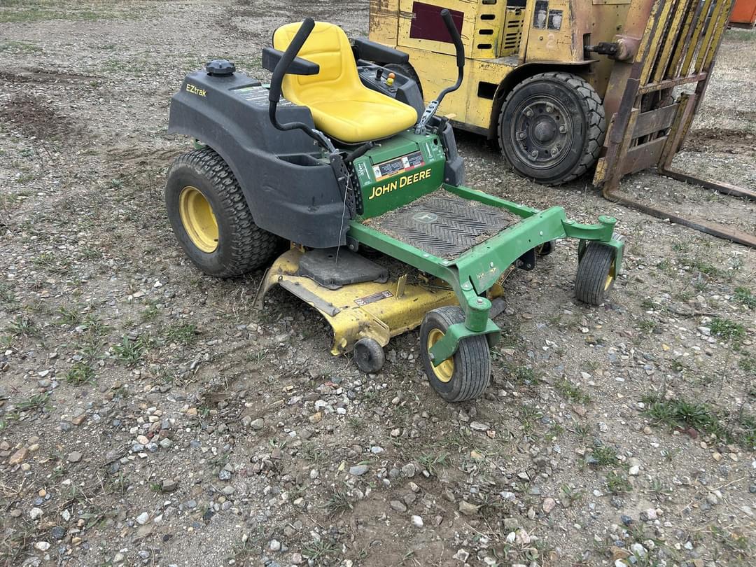 Image of John Deere Z425 Primary image