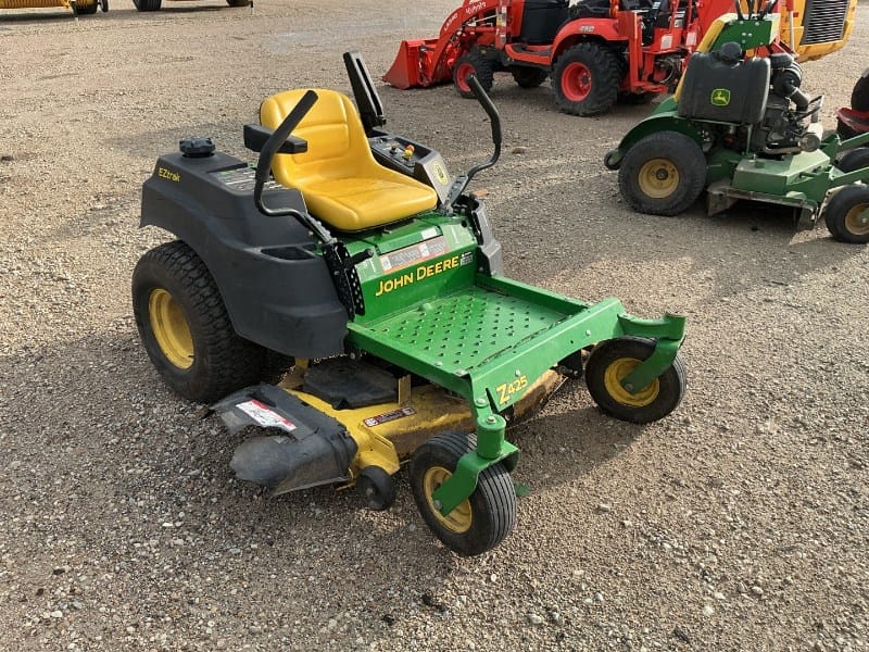 John Deere Z425 Equipment Image0