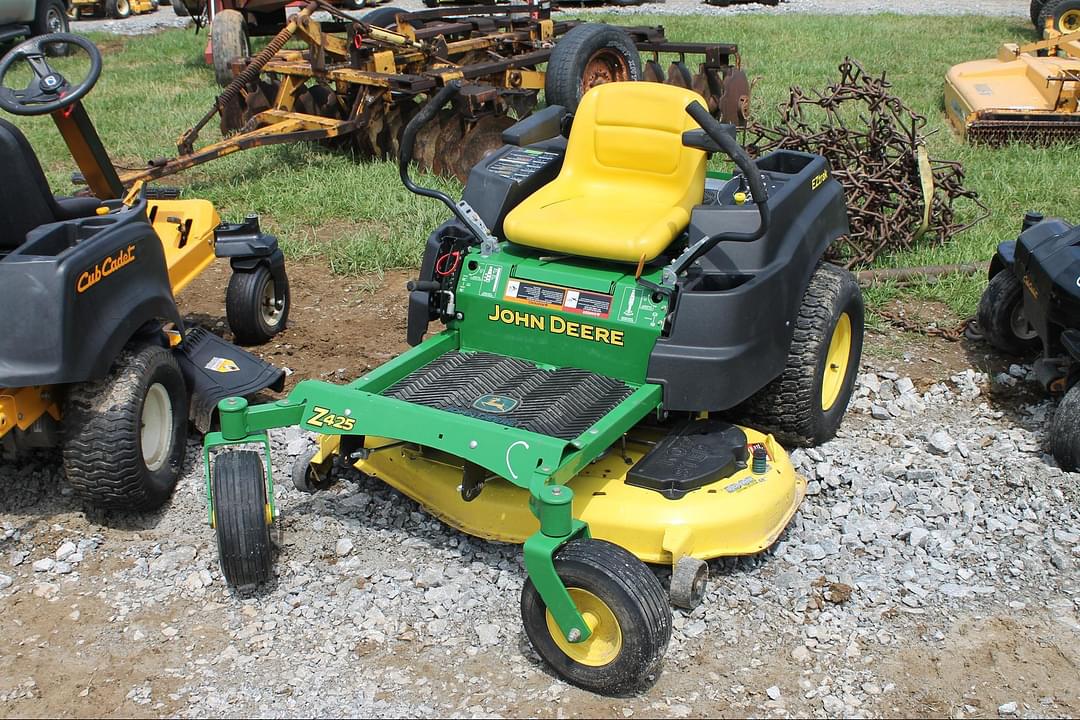 Image of John Deere Z425 Primary image