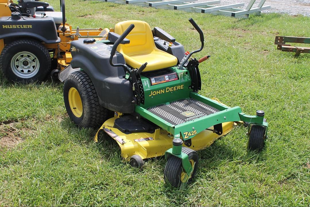Image of John Deere Z425 Primary image