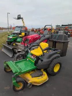 Main image John Deere Z425