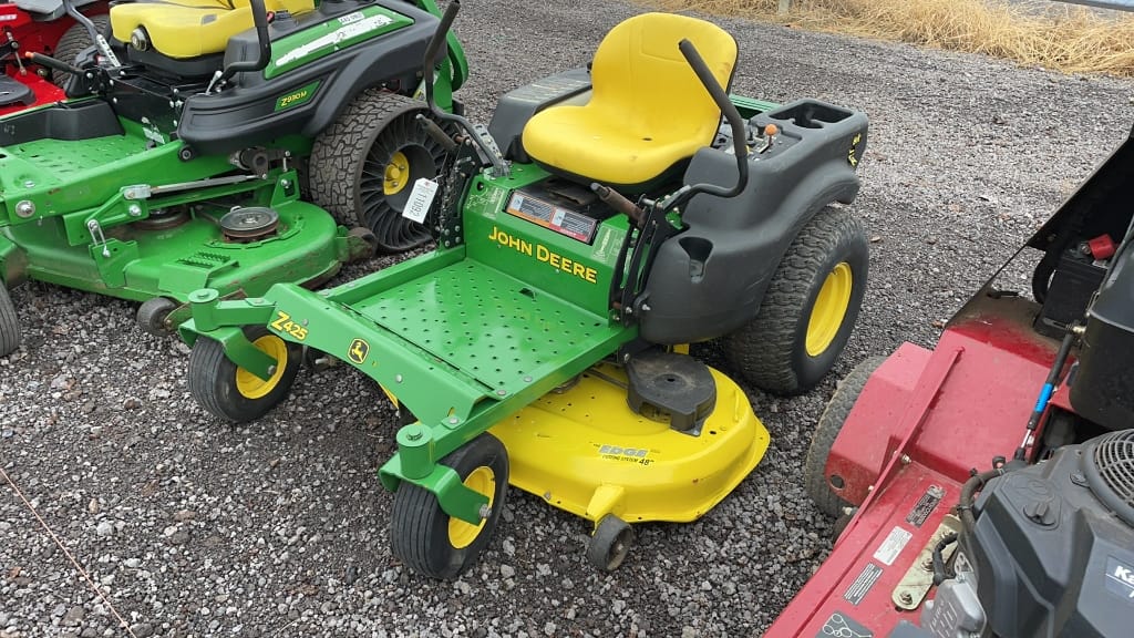 Main image John Deere Z425