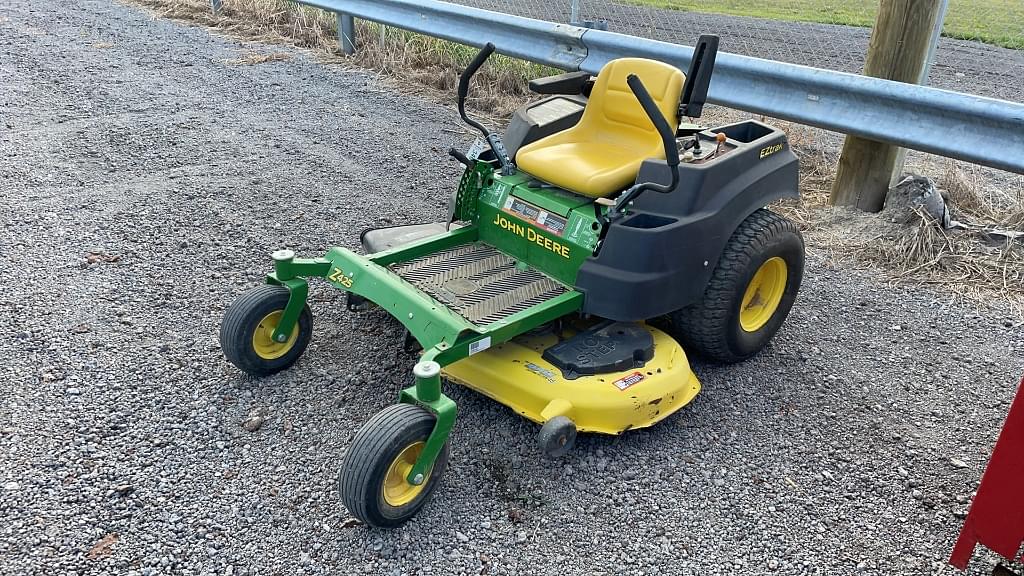 Image of John Deere Z425 Primary image