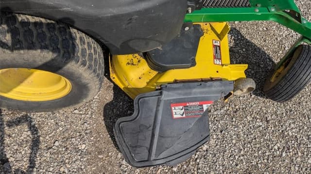 Image of John Deere Z425 equipment image 4
