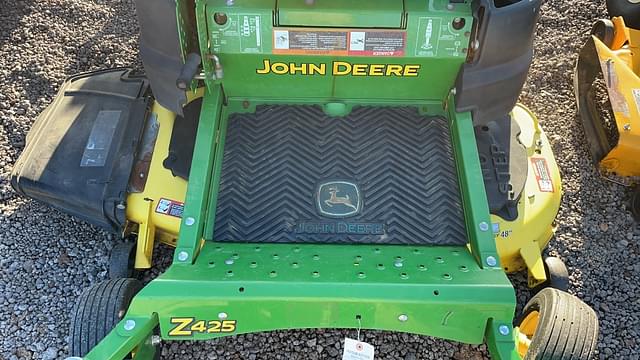 Image of John Deere Z425 equipment image 4