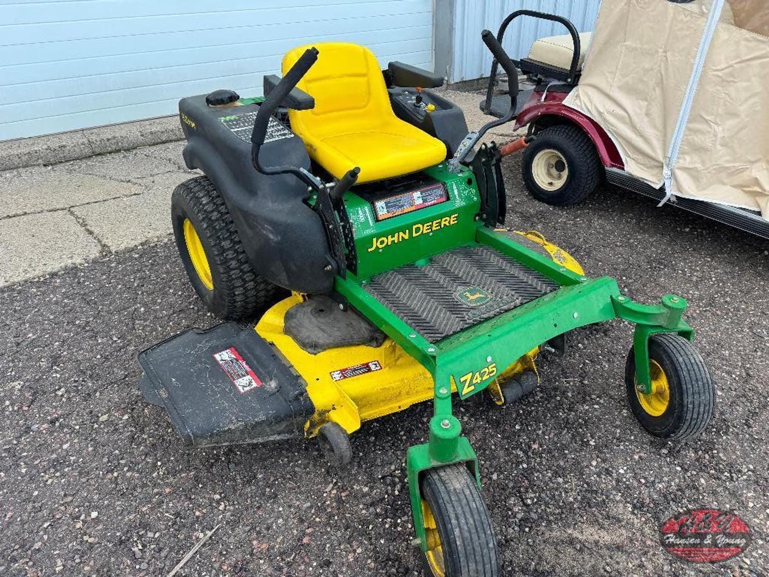 John Deere Z425 Equipment Image0